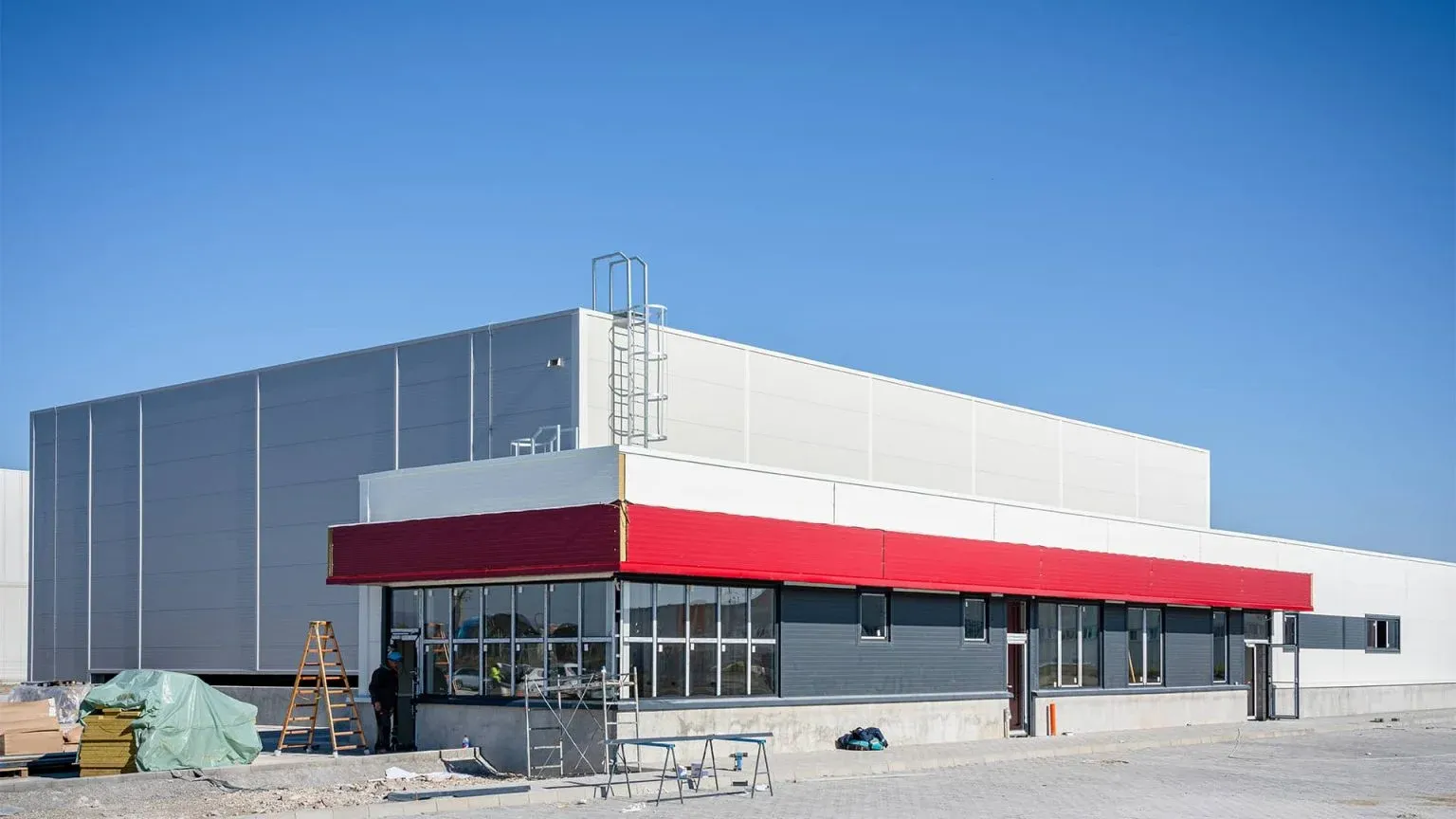 Production building under construction in Ploiești West Park